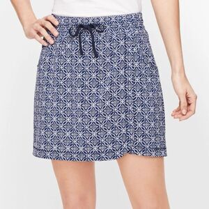 T by Talbots Blue/White Lightweight Stretch Woven Geo Wrap Hem Skort Size X